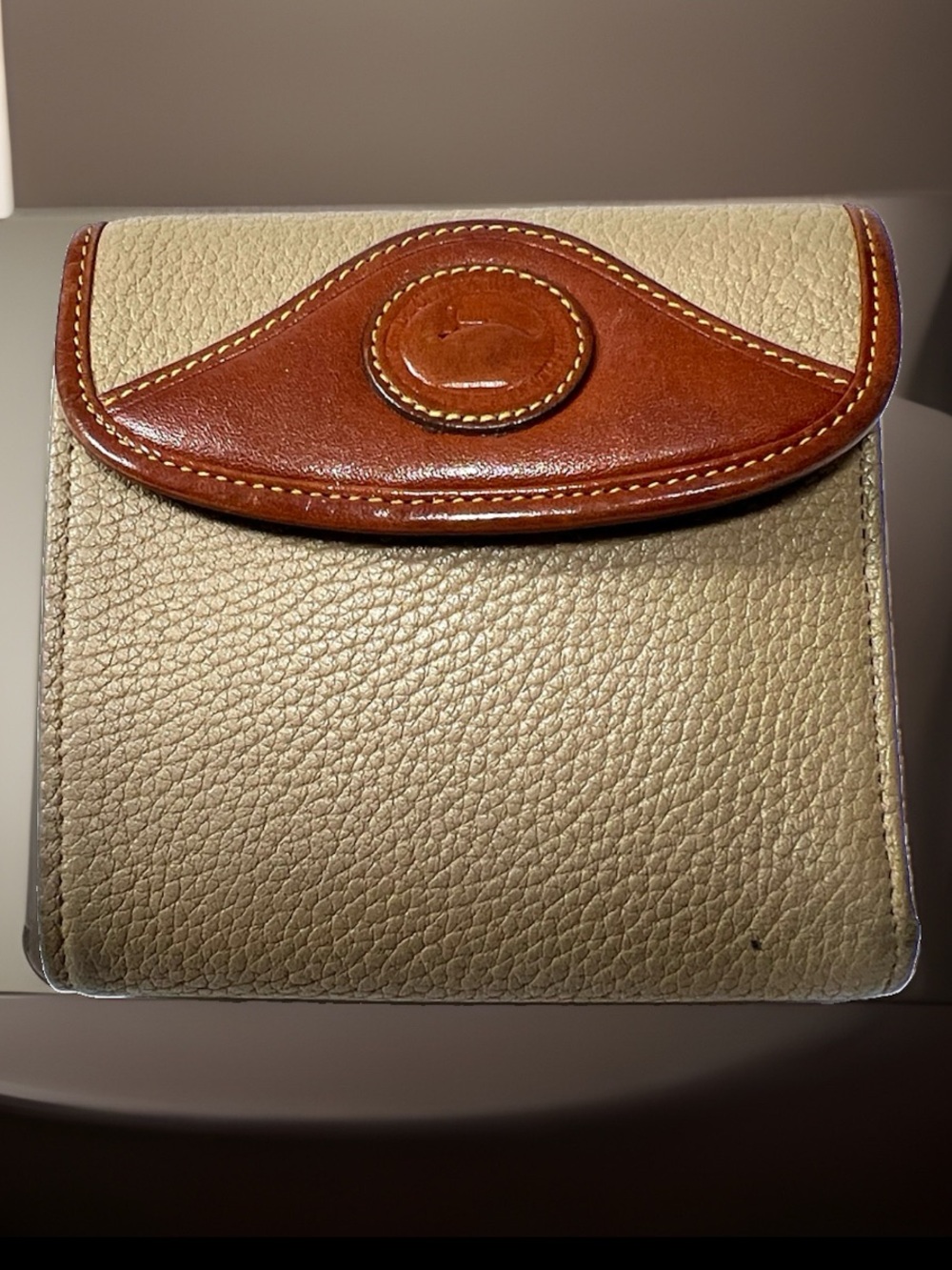 🦆 DOONEY & BOURKE AWL TRIFOLD TAUPE TAN LEATHER KISSLOCK POUCH COIN WALLET
